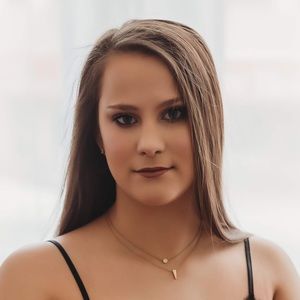 Meet your Posher, Macy